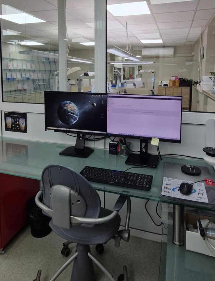 Laboratoire de prothèses dentaires à Thionville, frontière luxembourgeoise